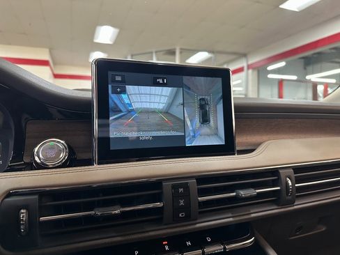 Used 2021 Lincoln Corsair Reserve image 26