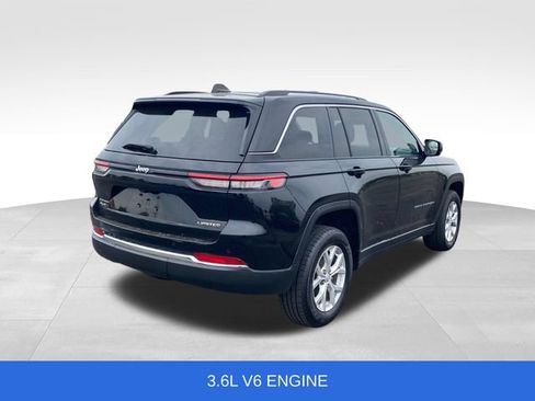 Used 2023 Jeep Grand Cherokee Limited AWD/4WD image 3