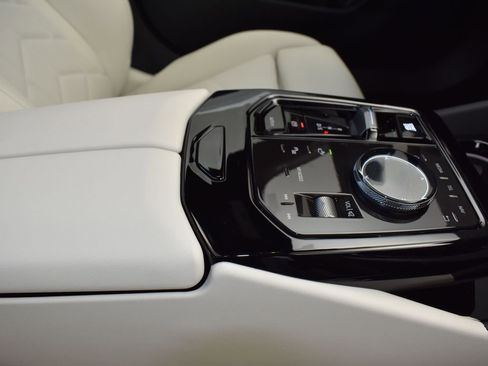 New 2026 BMW 530i w/ Premium Package RWD image 27