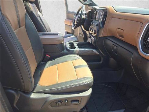 Used 2019 Chevrolet Silverado 1500 High Country w/ High Country Premium Package AWD/4WD image 22