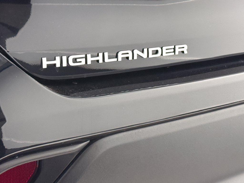 Certified 2026 Toyota Highlander XLE AWD/4WD image 11