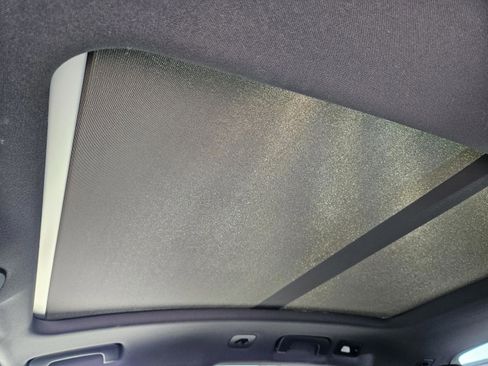 Certified 2023 Porsche Macan Turbo image 29