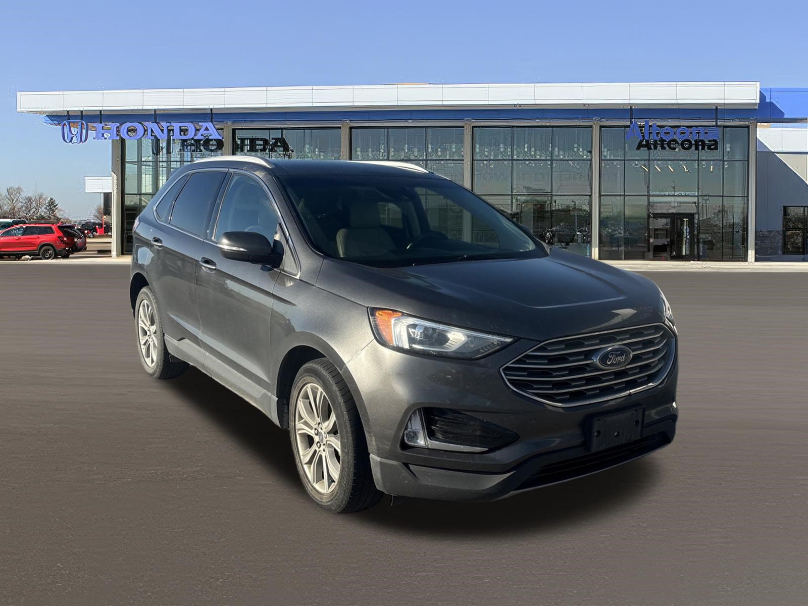 Used 2019 Ford Edge Titanium AWD/4WD image 7