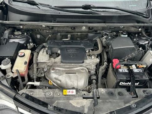 Used 2018 Toyota RAV4 LE w/ All Weather Liner Package AWD/4WD image 53