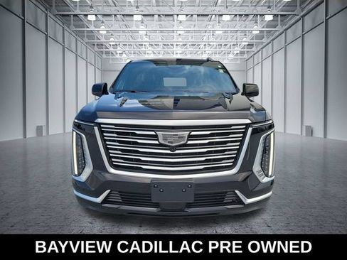 Used 2025 Cadillac Escalade Premium Luxury Platinum AWD/4WD image 9