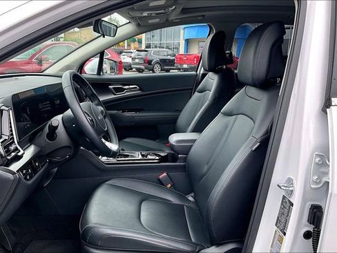 Used 2025 Kia Sportage EX w/ Premium Package FWD image 18