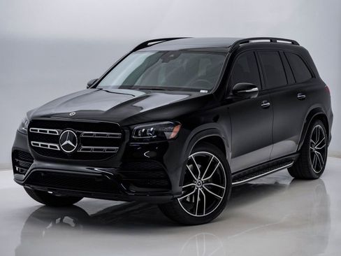 Used 2022 Mercedes-Benz GLS 450 4MATIC image 3