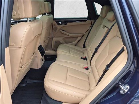 Used 2022 Porsche Macan AWD/4WD image 20