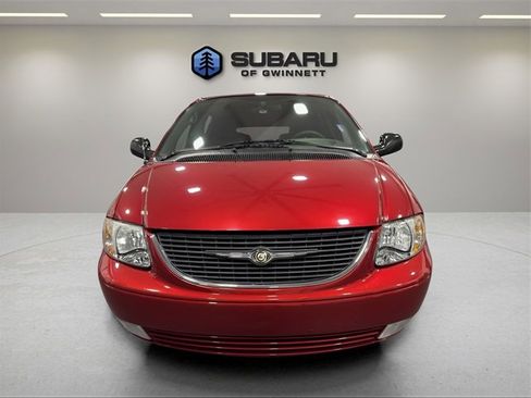 Used 2003 Chrysler Town & Country Limited image 8