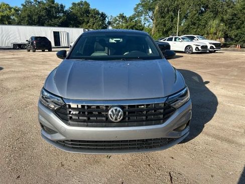 Used 2019 Volkswagen Jetta R-Line w/ R-Line Cold Weather Package FWD image 16
