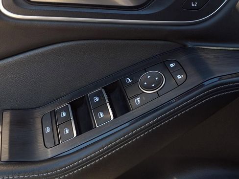 Used 2021 Nissan Rogue SL image 18