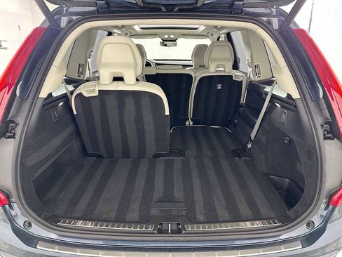 Used 2025 Volvo XC90 B5 Plus image 25
