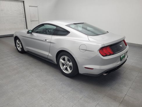 Used 2018 Ford Mustang Coupe RWD image 3