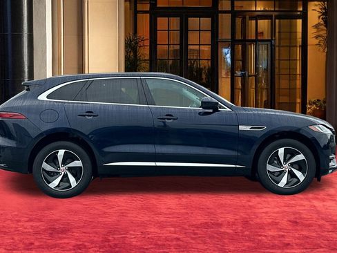 Used 2022 Jaguar F-PACE S image 9