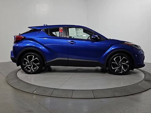 Used 2022 Toyota C-HR XLE FWD image 7