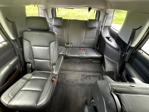 Used 2020 Chevrolet Tahoe LT image 36