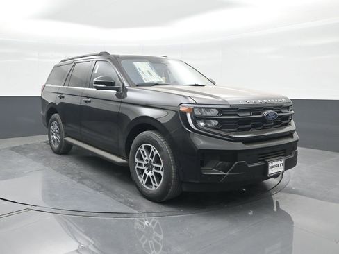 New 2025 Ford Expedition Active image 8