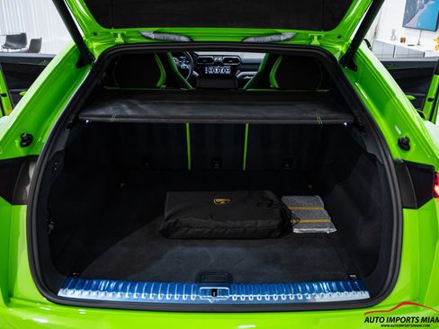 Used 2022 Lamborghini Urus AWD/4WD image 59