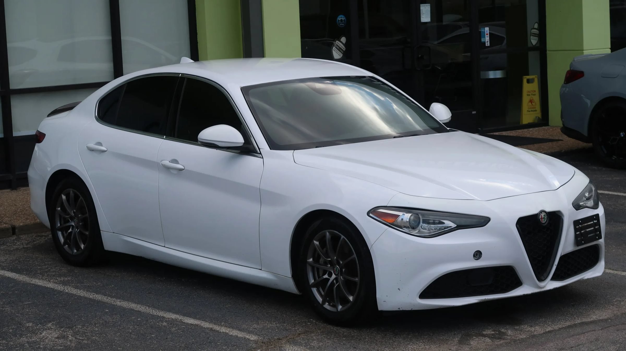 Used 2020 Alfa Romeo Giulia RWD image 5