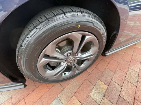 Certified 2023 Honda Accord EX image 28