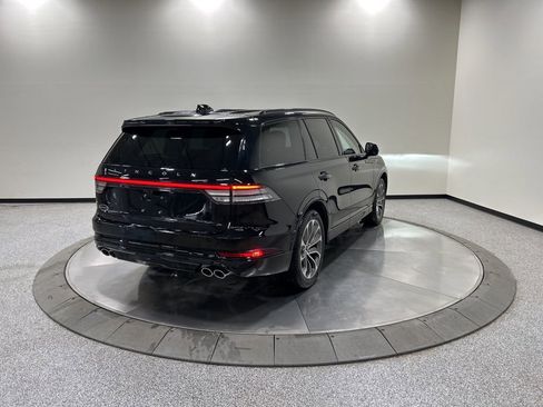 New 2026 Lincoln Aviator Premiere image 5