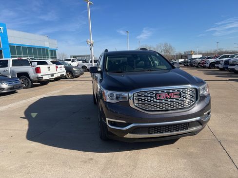Used 2019 GMC Acadia Denali w/ Technology Package image 4