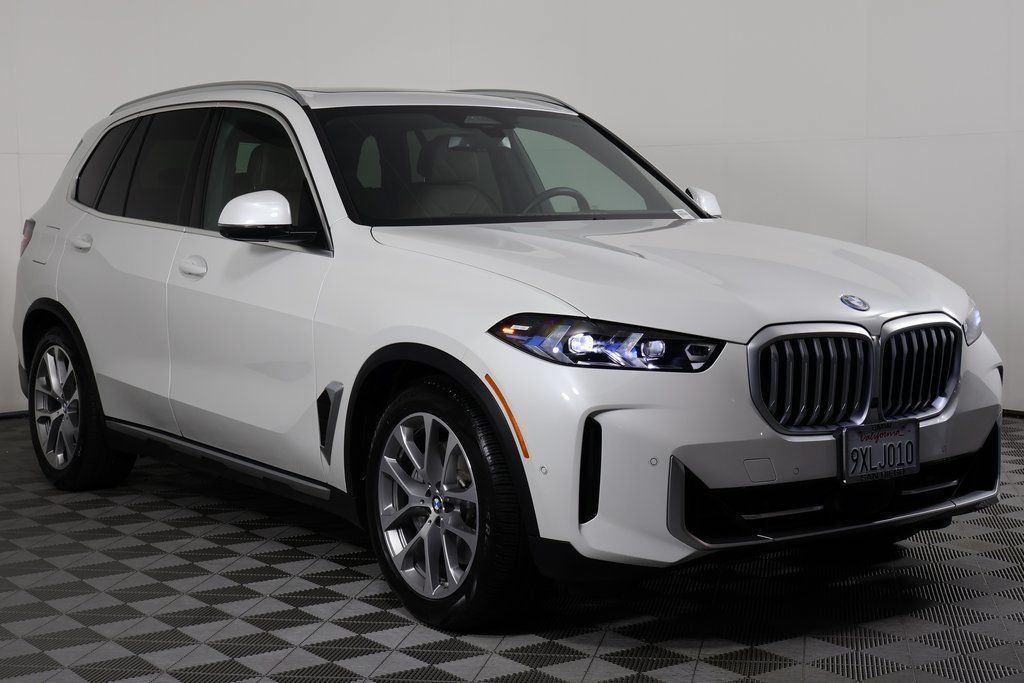 Certified 2026 BMW X5 xDrive50e w/ Climate Comfort Package AWD/4WD image 3
