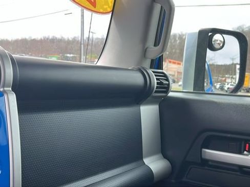 Used 2007 Toyota FJ Cruiser 4WD image 15