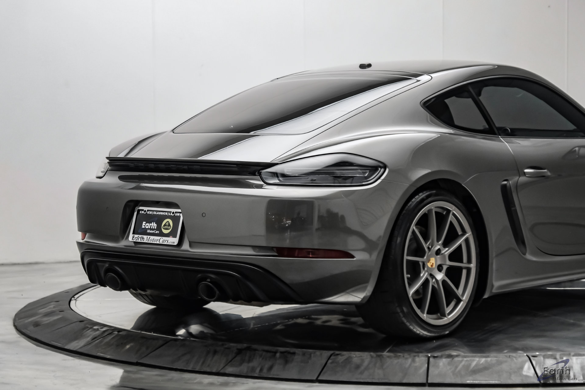 Used 2023 Porsche 718 Cayman GTS RWD image 16
