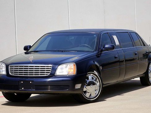Used 2001 Cadillac De Ville Limousine FWD image 2