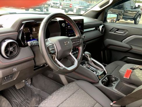 Used 2023 Chevrolet Colorado Z71 w/ Z71 Convenience Package 2 image 16