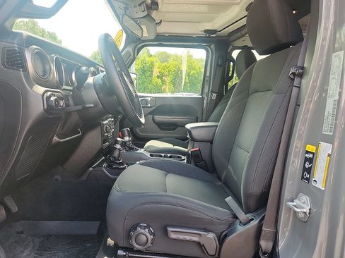 Used 2021 Jeep Wrangler Unlimited Sport AWD/4WD image 18