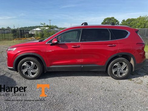 Used 2023 Hyundai Santa Fe SEL FWD image 2