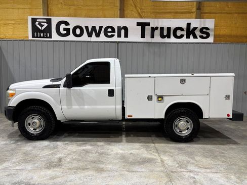 Used 2011 Ford F250 XL AWD/4WD image 2