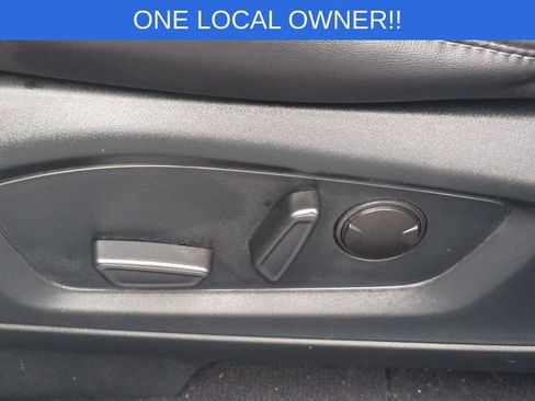 Used 2023 Ford Explorer XLT w/ Equipment Group 202A AWD/4WD image 17
