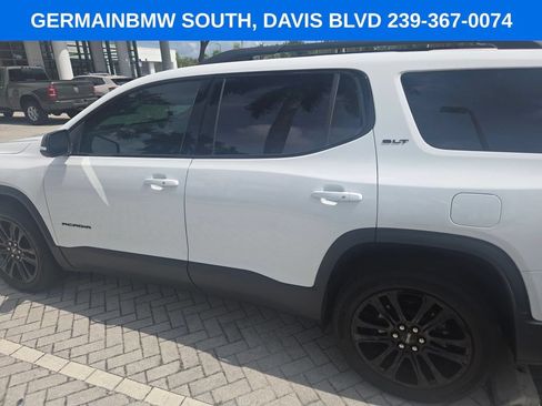 Used 2023 GMC Acadia SLT w/ Elevation Edition FWD image 10