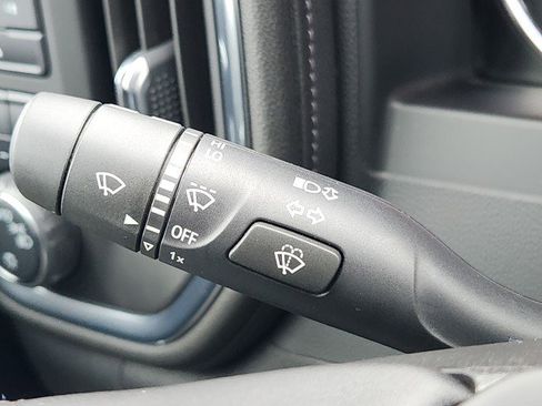 Used 2022 Chevrolet Silverado 2500 LT w/ Convenience Package image 38