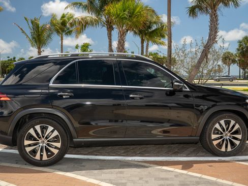 Used 2025 Mercedes-Benz GLE 450 4MATIC image 7