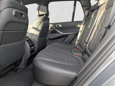 New 2026 BMW X5 xDrive50e image 17