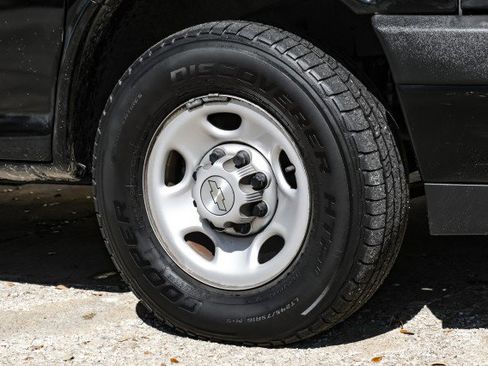 Used 2021 Chevrolet Express 2500 w/ Driver Convenience Package image 48