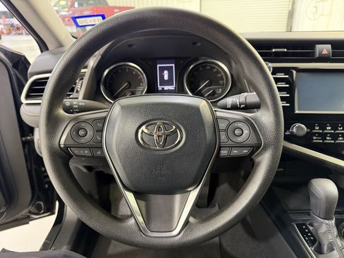 Used 2018 Toyota Camry LE w/ Convenience Package image 15