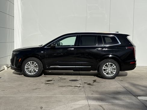 Used 2023 Cadillac XT6 Luxury image 4