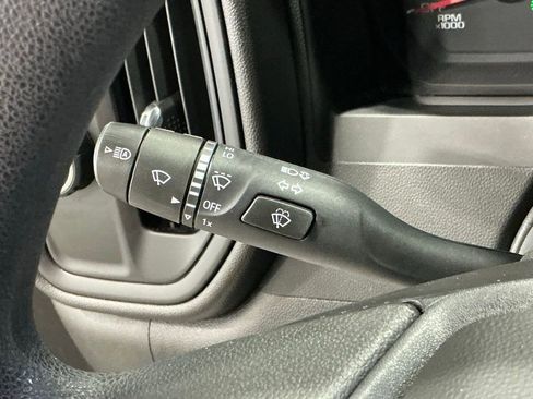 Used 2023 Chevrolet Silverado 1500 Custom image 12