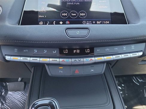 Used 2023 Cadillac XT4 Premium Luxury image 11