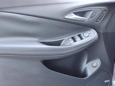 Used 2021 Buick Encore GX Essence w/ Advanced Technology Package image 23