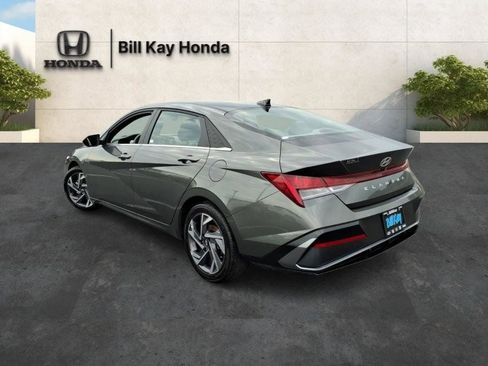 Used 2025 Hyundai Elantra SEL image 6