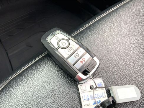 Used 2020 Ford Explorer XLT w/ Equipment Group 202A AWD/4WD image 14