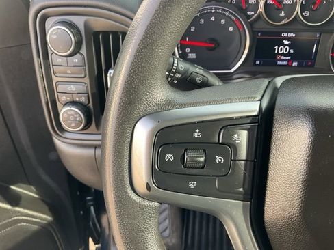 Used 2022 Chevrolet Silverado 2500 Custom w/ Custom Value Package image 10