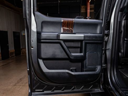 Used 2017 Ford F350 Platinum w/ Platinum Ultimate Package image 38