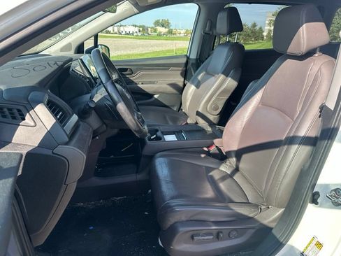 Used 2018 Honda Odyssey Touring image 17